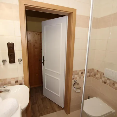 Horske Stredisko Eljon Guest house *